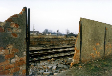 MEC Stadthagen: Stadthagen-West: Grenzmauer am Lokschuppen im April 1987. Quelle: HW Urlaub
